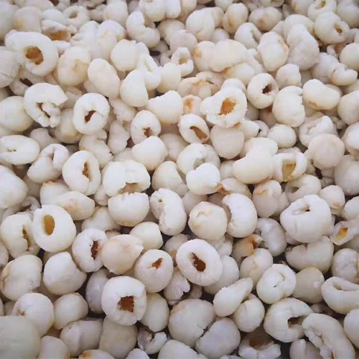 Peeled litchi