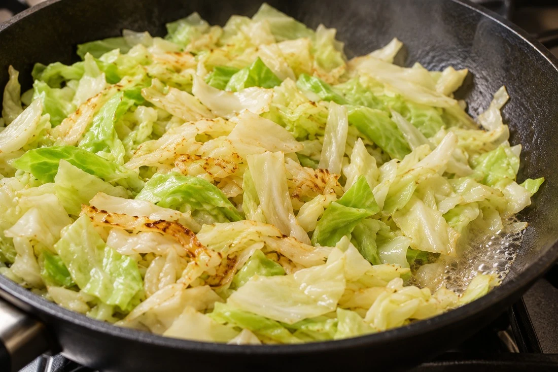 Cabbage moisture evaporating while contact patches brown Cabbage moisture evaporating while contact patches brown