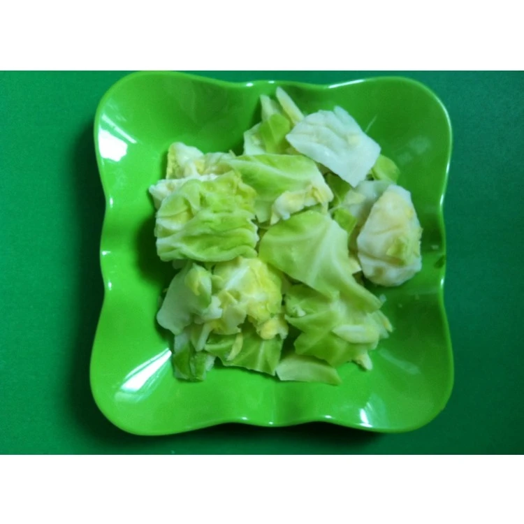 Cut cabbage pieces in a product tray
