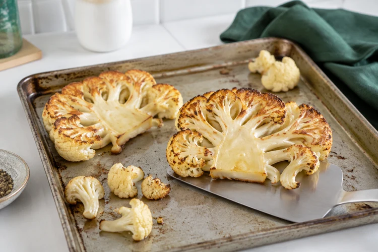 roasted-cauliflower-steaks roasted-cauliflower-steaks
